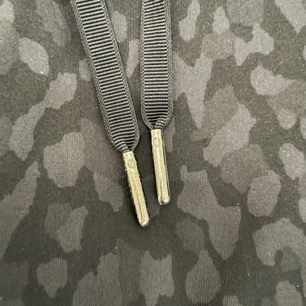 Lululemon On the Fly 7/8 Pants Formation Camo Gray Black W5CITS Gym Size 10